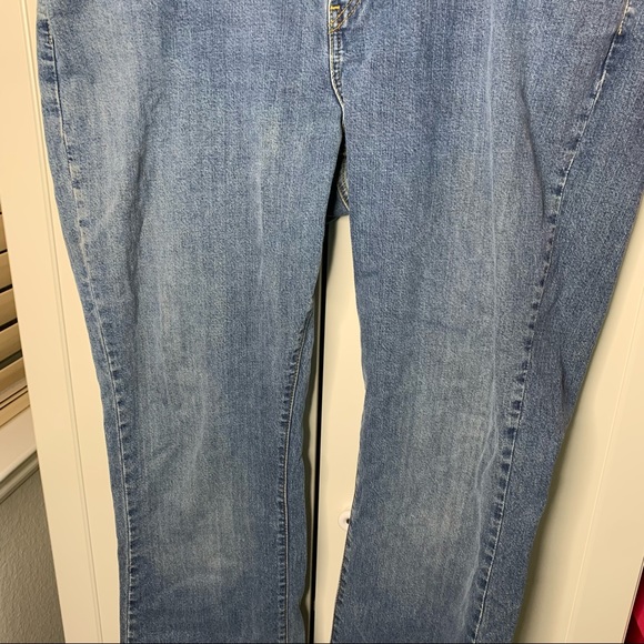 Women’s Levi’s 518 Super Low Bootcut Jeans - Picture 3 of 15